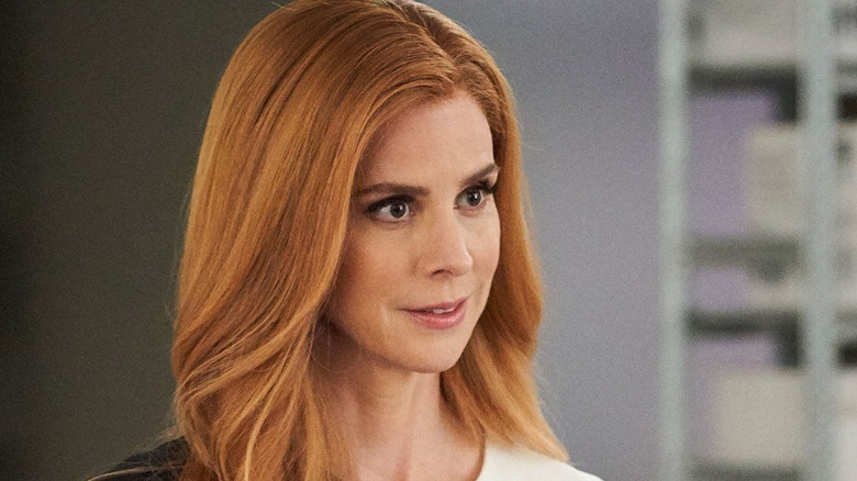 sarah-rafferty-suits-schauspielerin.jpg